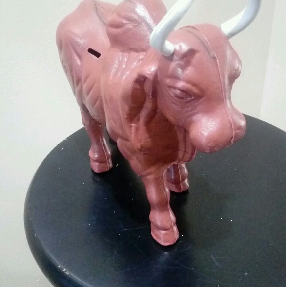 Bank of a bull - Picture 1 of 2